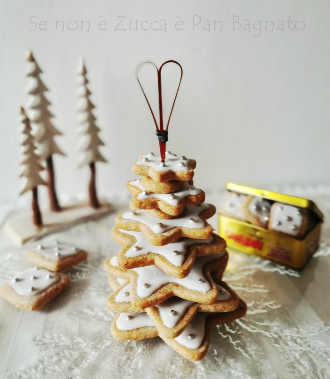 Alberello di Biscotti alla Cannella