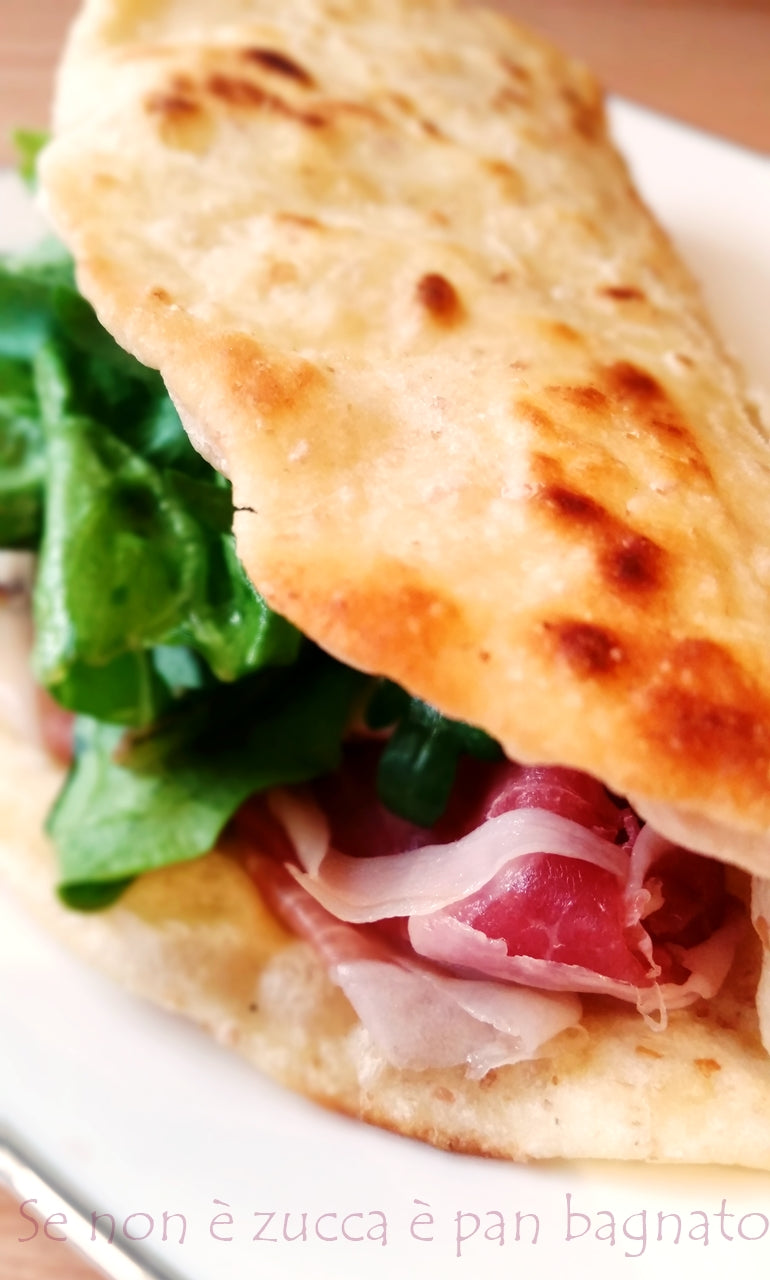 Piadine all'olio con lievito madre